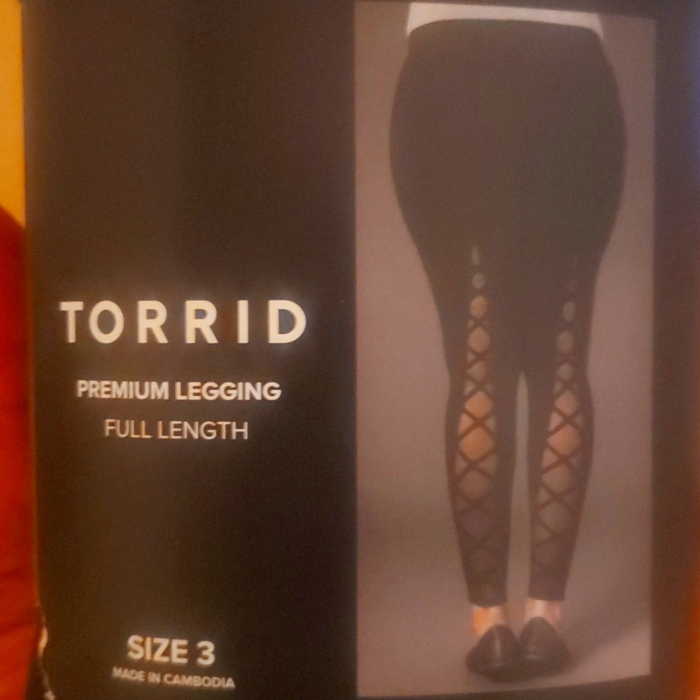 Torrud black waffle print leggings size "3"